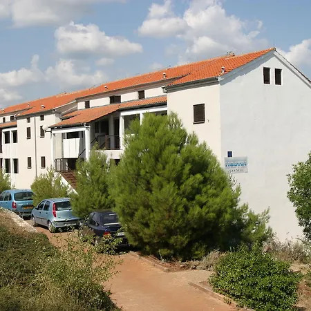 Hostin Garoful Duga Uvala 크르니카