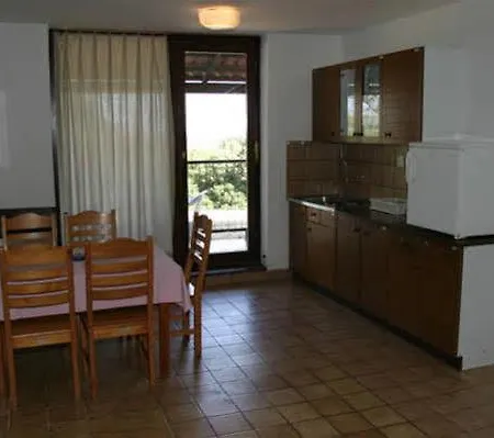 Hostin Garoful Duga Uvala Крница